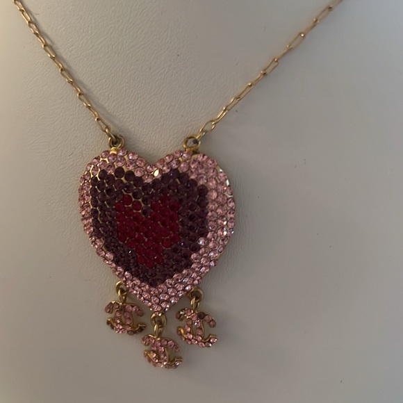 Chanel Pink Heart Pendant Necklace - Picture 5 of 9